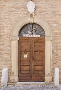 Façade – photo 1