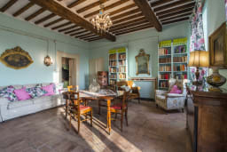 Living area – photo 1