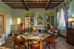 Living area – photo 3