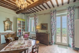 Living area – photo 4