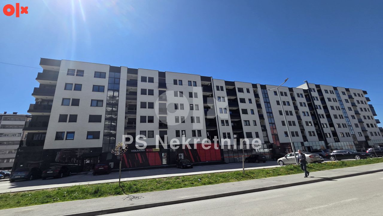 Moderno namješten trosoban stan Istočno Sarajevo 76 m2