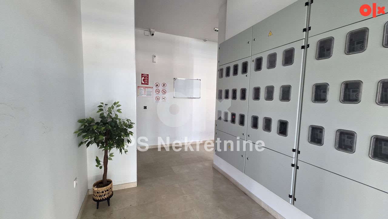 Moderno namješten trosoban stan Istočno Sarajevo 76 m2 - 2