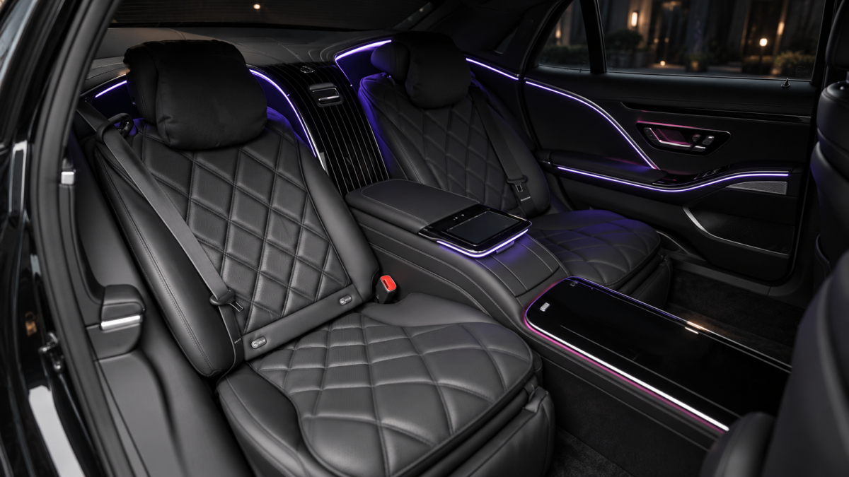 Mercedez Benz S580 interior detail 1