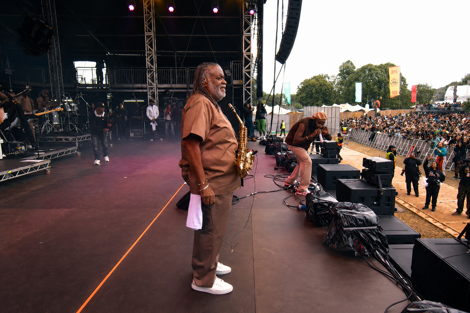 Tarrus Riley live crowd connection