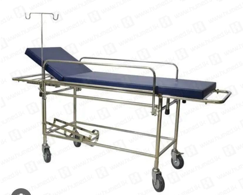 Patient Trolley with one oxygen holder & saline stand - Hospital Furniture | Buy Online Sri Lanka | Hu Med