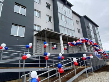 Три многоквартирных дома для переселенцев из аварийного жилья ввели в Олекминске