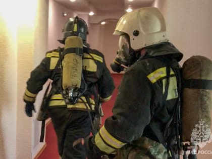 В Нерюнгри ликвидировано возгорание в многоквартирном жилом доме