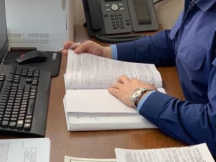 Прокуратура организовала проверку по сообщению о разрушении крыши жилого дома в Аллаиховском районе