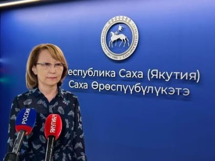 Бригада якутских врачей работает в Докучаевске