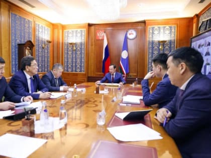 Айсен Николаев поручил до конца первого полугодия ввести отстающие объекты по программе переселения