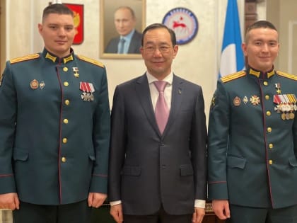 Айсен Николаев встретился с уроженцами Якутии, Героями России Николаем Соболевым и Игорем Юргиным