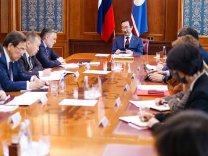 Глава Якутии Айсен Николаев провел планерное совещание с руководством правительства