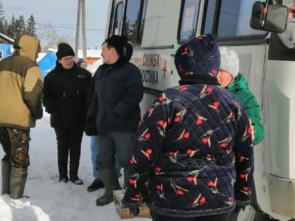 В Хангаласском районе работает передвижной медицинский комплекс