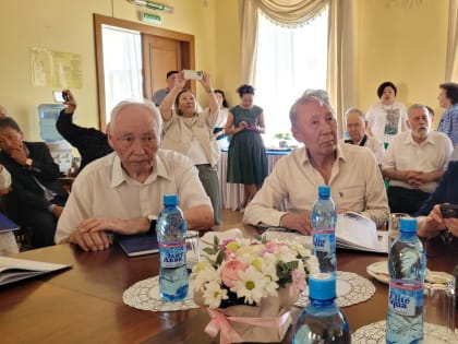 Вышла книга о первом президенте Академии наук Якутии Василии Филиппове