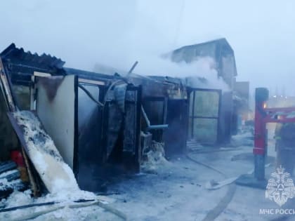 Два автомобиля спасены от огня в Нерюнгринском районе