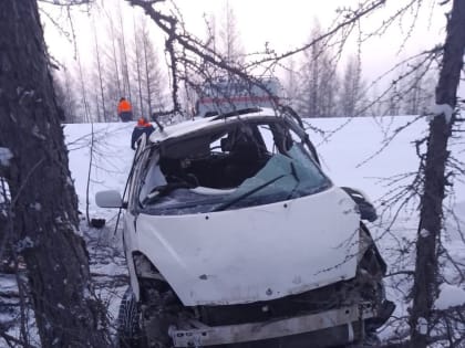 После аварии на ФАД «Лена» тело пассажира нашли в пяти метрах от места ДТП