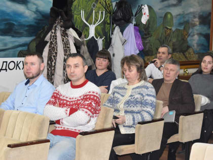 В администрации прошли общественные слушания по проекту благоустройства городского парка