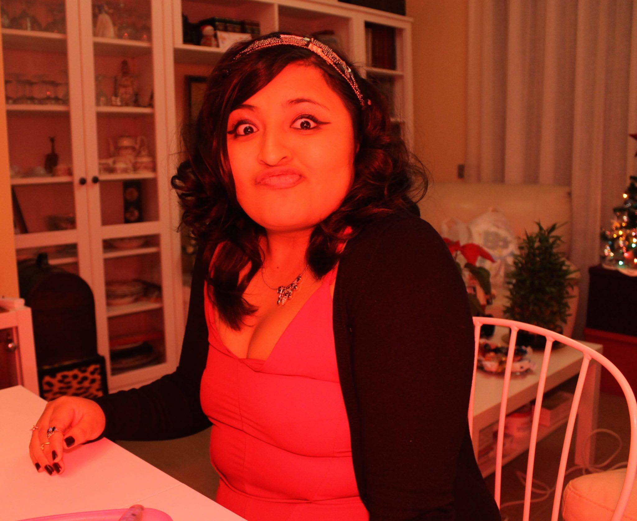 La mujer de rojo!