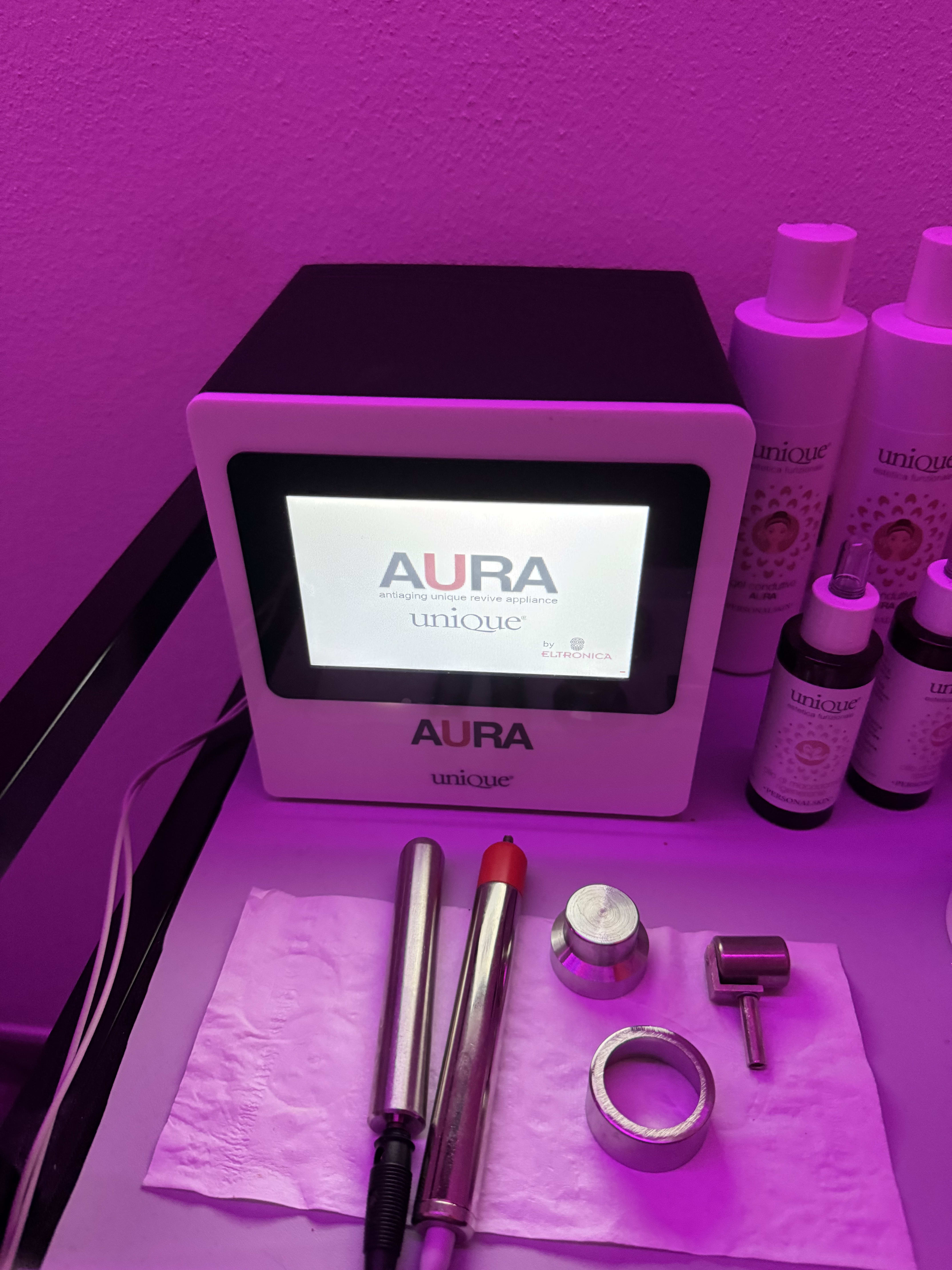 AURA - Antiaging Unique Revive Appliance
