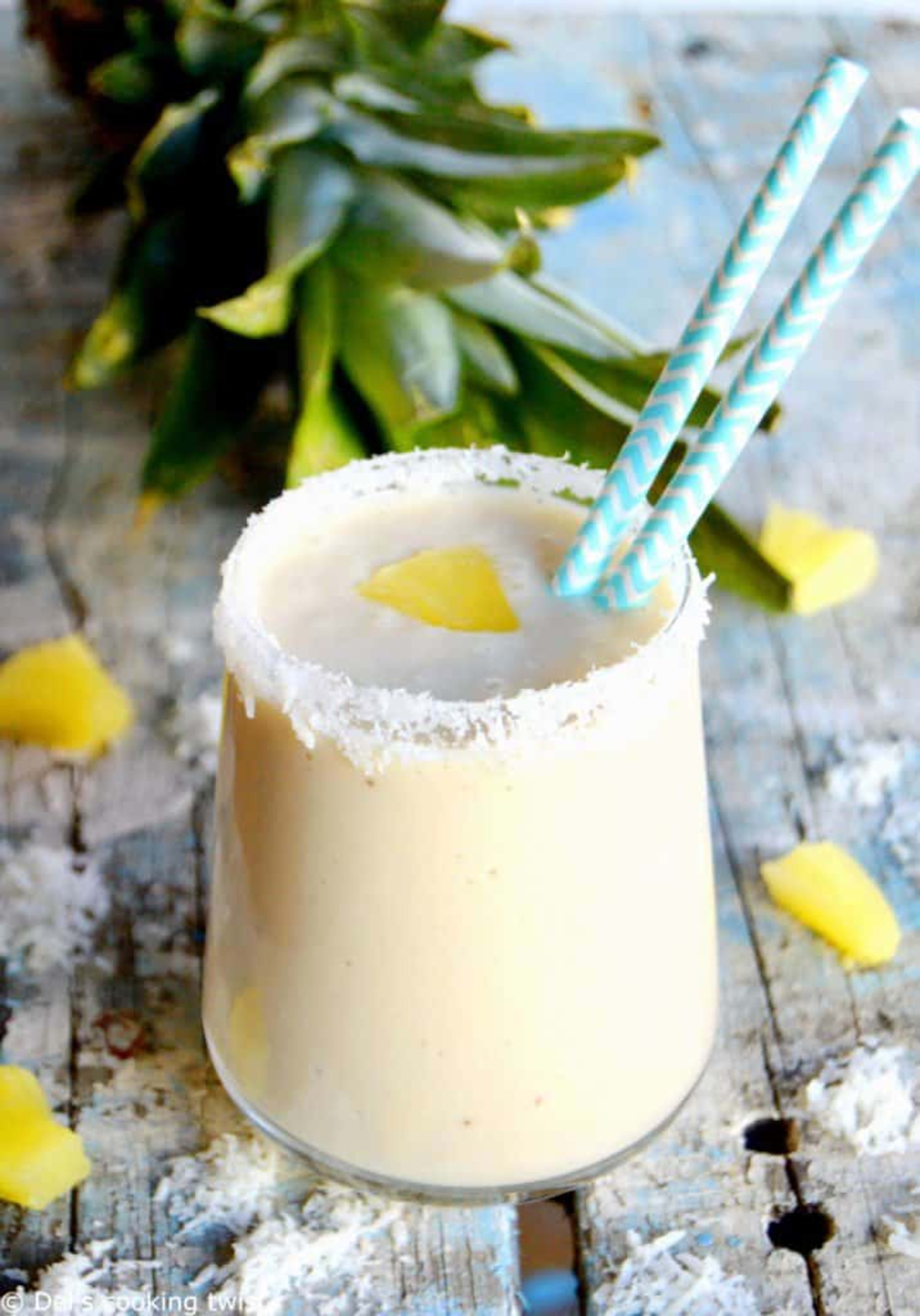 Smoothie exotique à la noix de coco