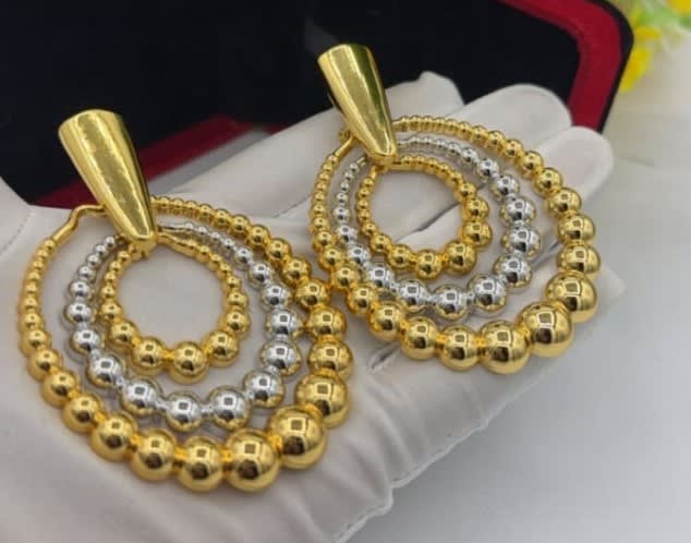 Aurique Jewelry: A Modern Jewelry Brand Creating Timeless Elegance for Everyday Style