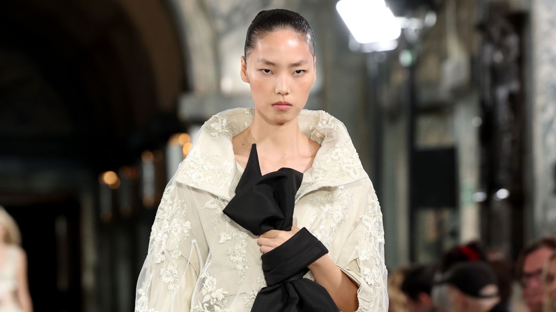 Simone Rocha SS27 at the Old Bailey: I Was Trying To Love You, Caravaggio, and Vulnerable Romance
