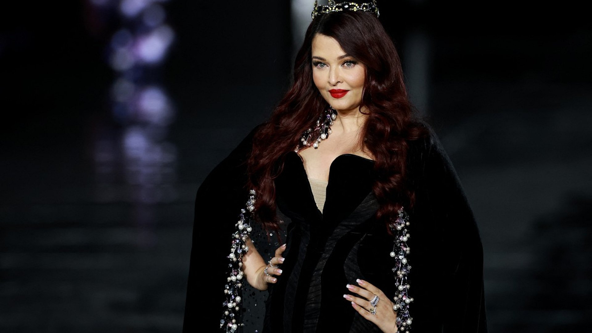 Aishwarya Rai Bachchan at L’Oréal Le Défilé Paris 2026: Velvet Royalty, Audacious Red, and the Celine Dion Moment