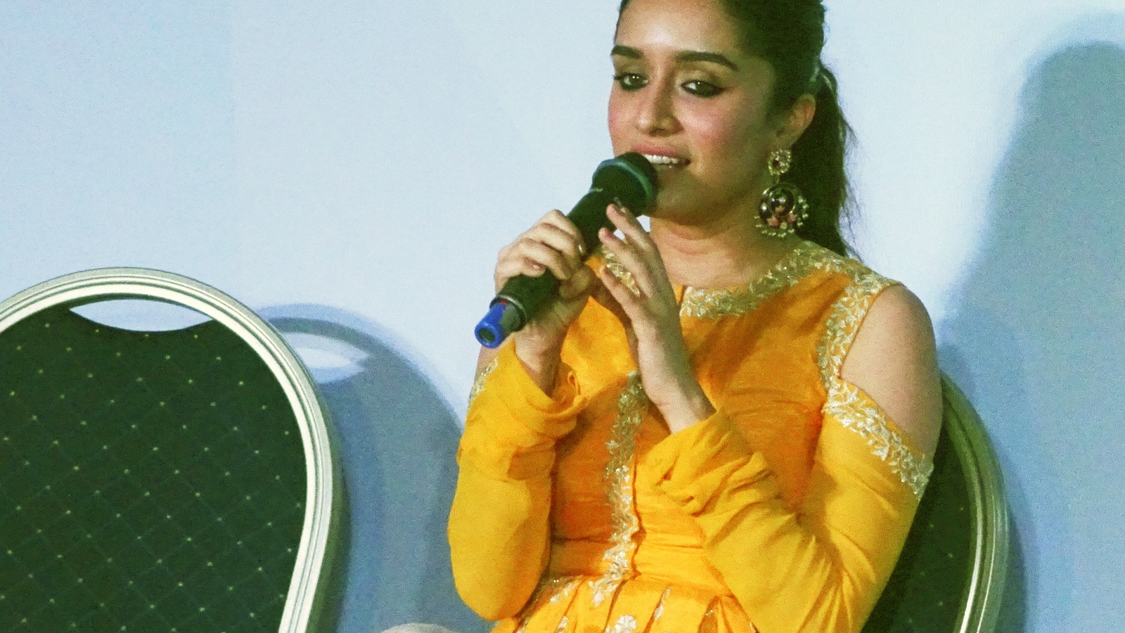Shraddha Kapoor with a guest at the IFFI venue in Goa in 2017