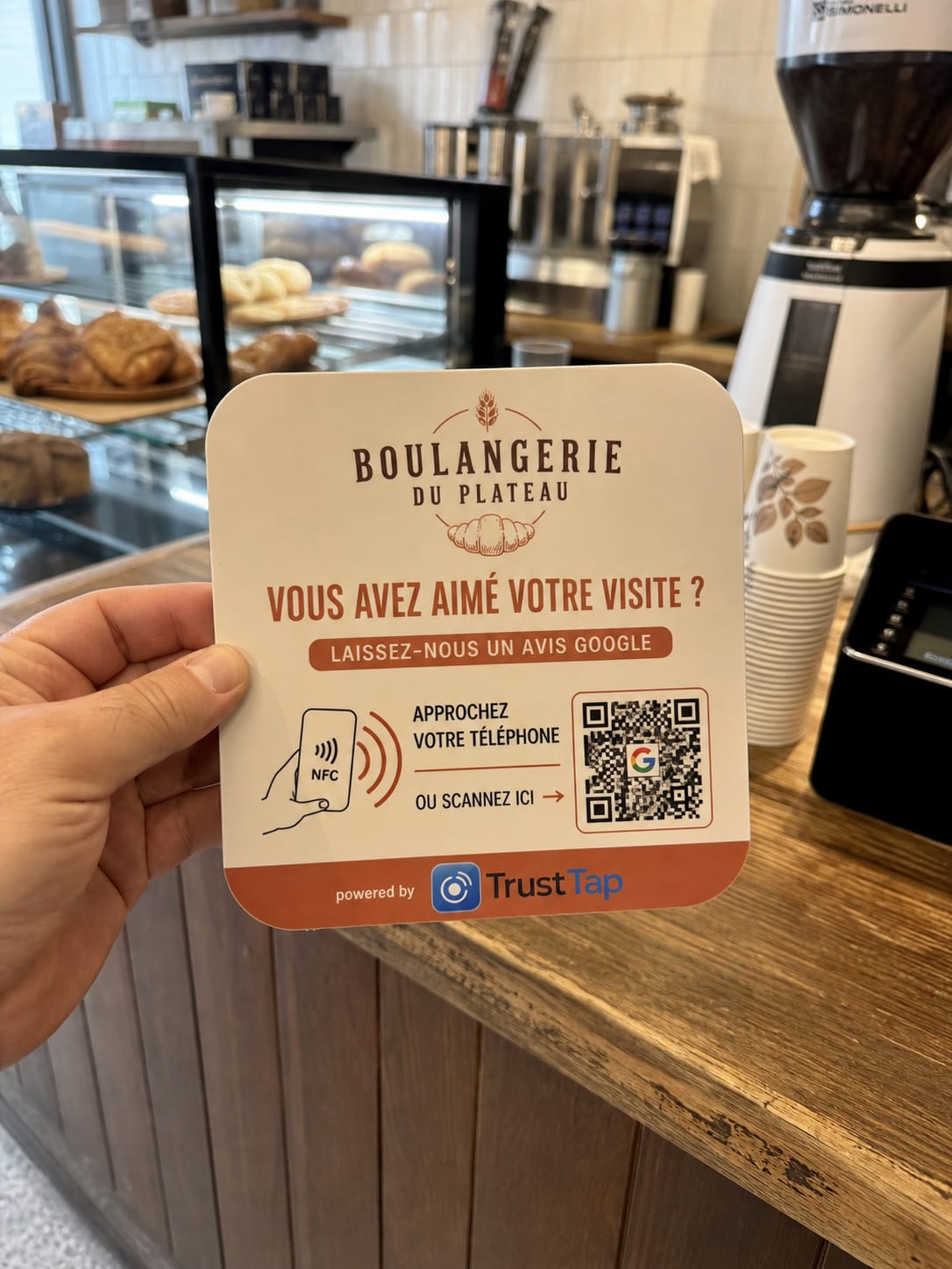 Plaque TrustTap personnalisée pour une boulangerie