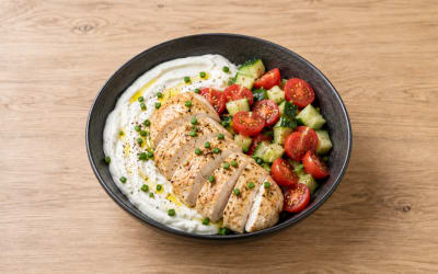 Poulet mariné au skyr & crudités