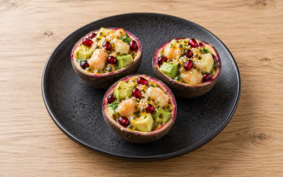 Fruits de la passion aux crevettes et avocats