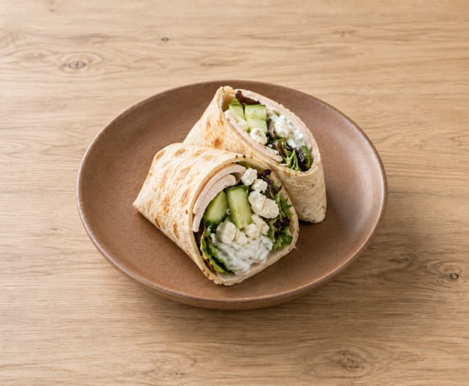 Wrap au blanc de poulet, concombre & tzatziki