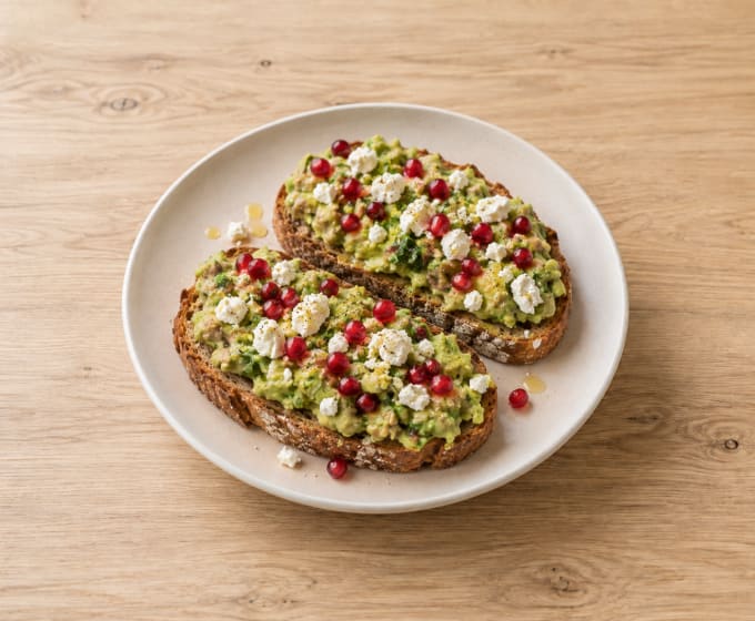 Avocado toast feta & grenade