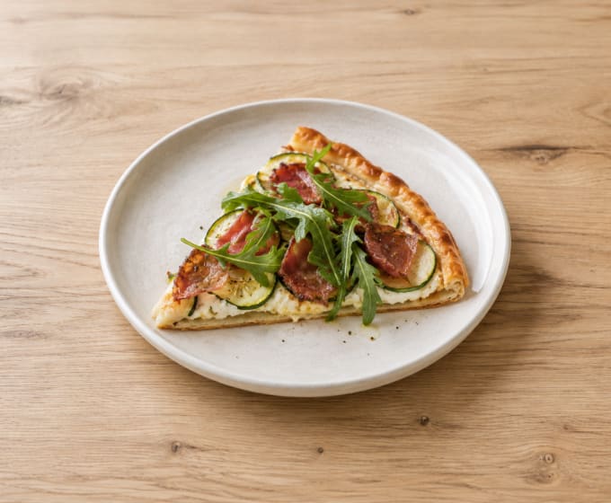 Tarte fine ricotta, courgette & coppa