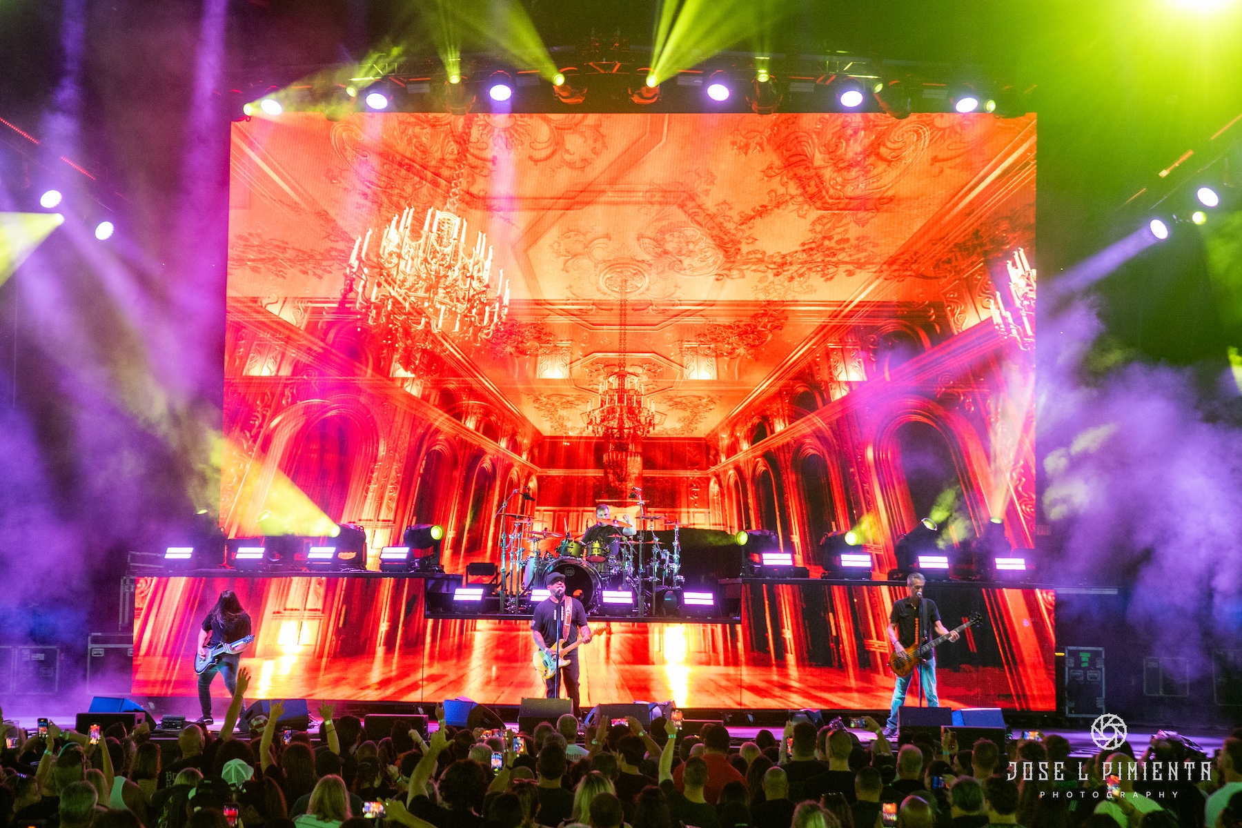 Concert Review: Breaking Benjamin, Staind, Wage War &amp; Lakeview – Awaken The Fallen Tour 2025, iThink Financial Amphitheatre, May 14, 2025