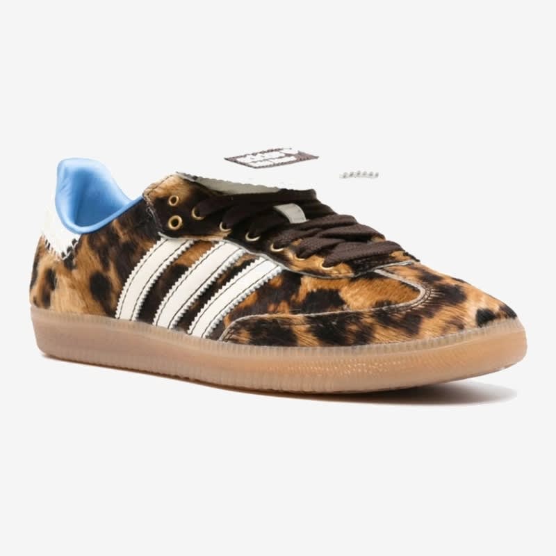 Samba Leopard hover