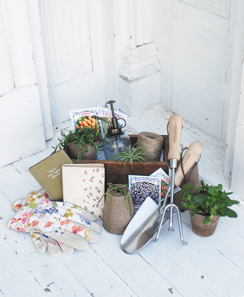 gardening gift basket