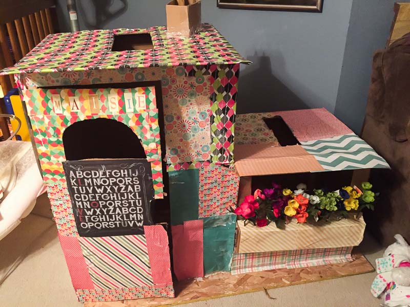 cardboard-box-fort