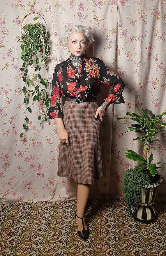 1930s flutter sleeve blouse