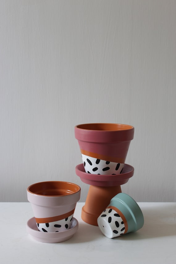 painted-terracotta-pots