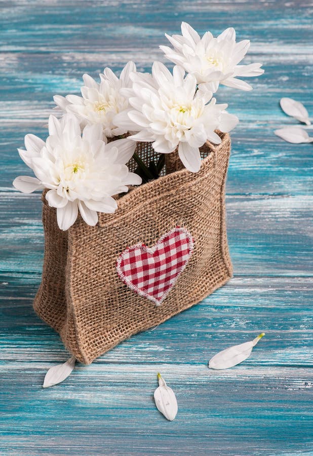 burlap heart bouquet