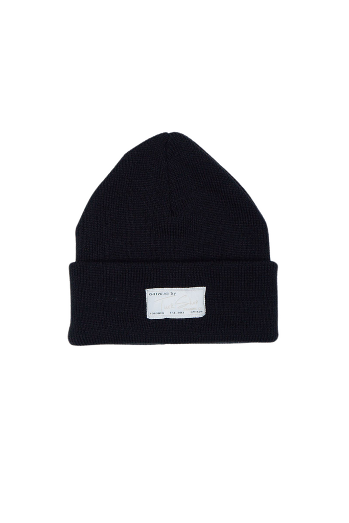 oversized-knit-beanie