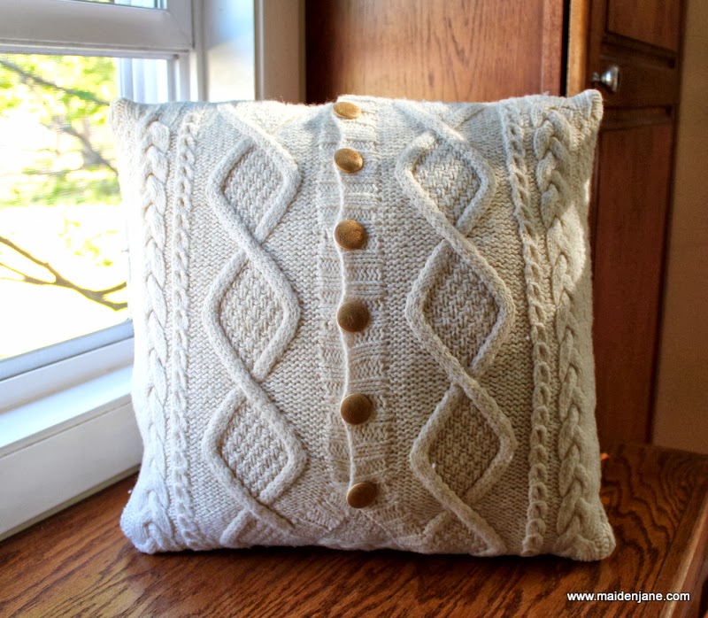 upcycled-sweater-pillow