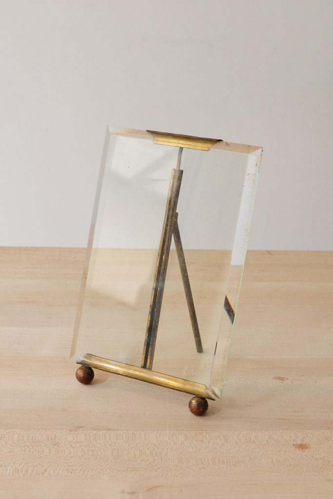 small easel picture frame