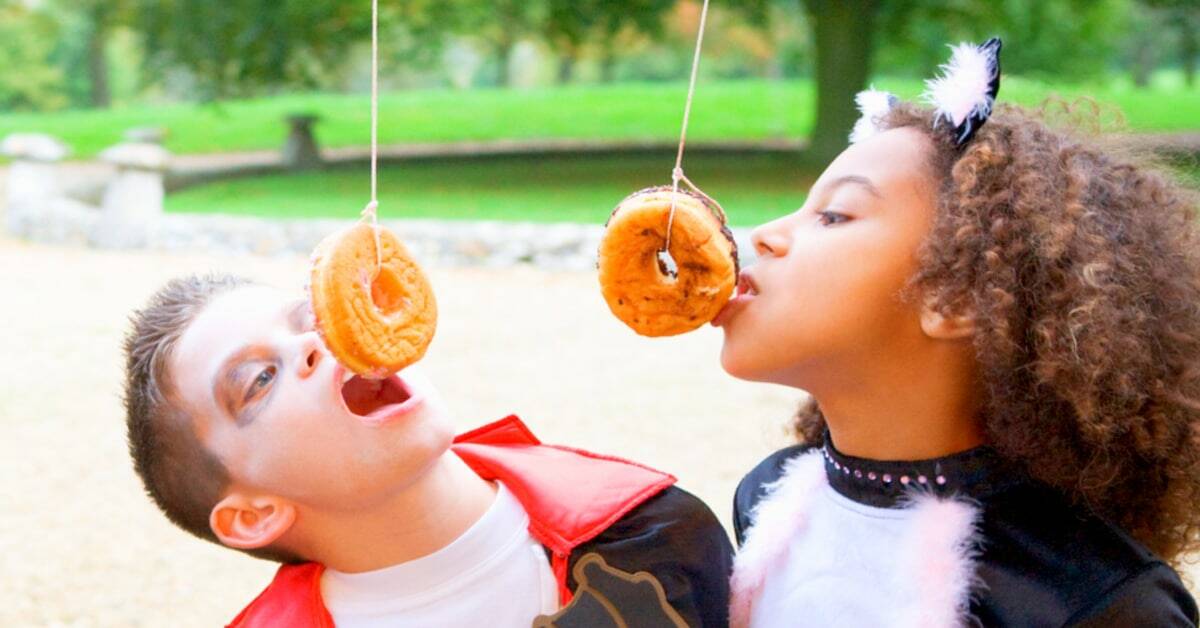 donut on a string game