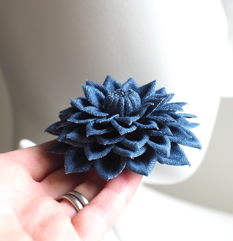 denim flower brooch