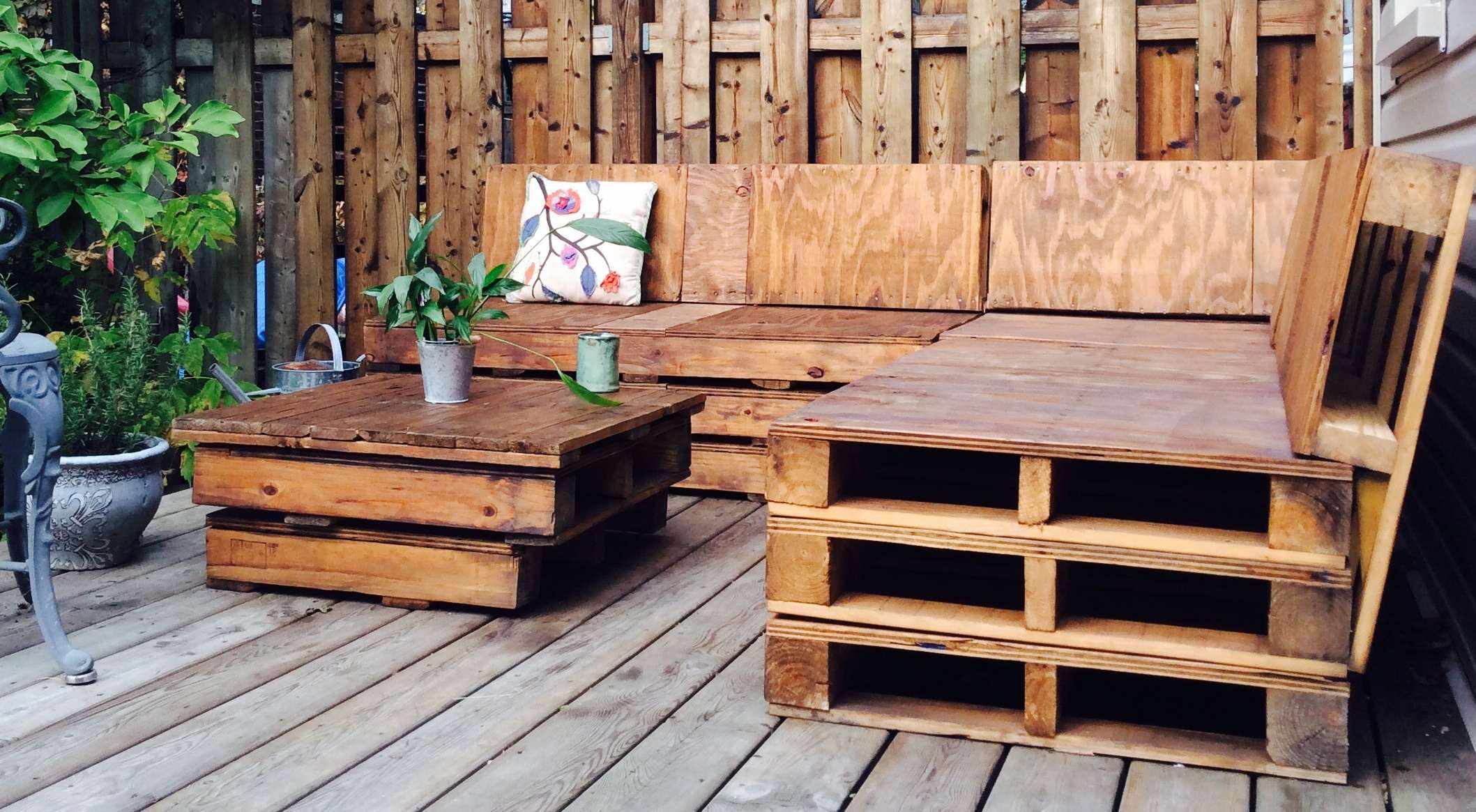 pallet corner sofa deck