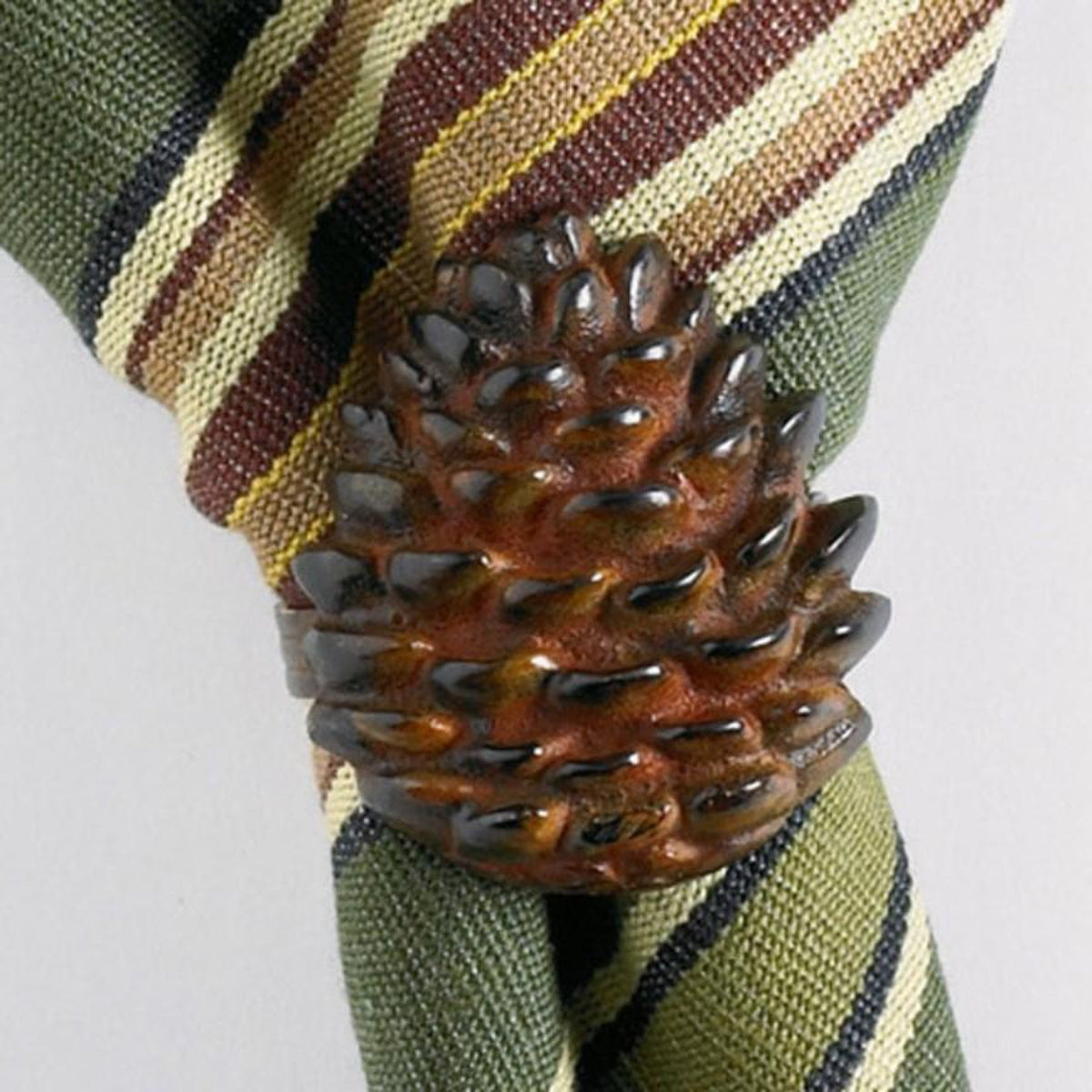 pinecone napkin rings