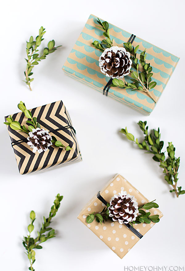 pinecone gift topper