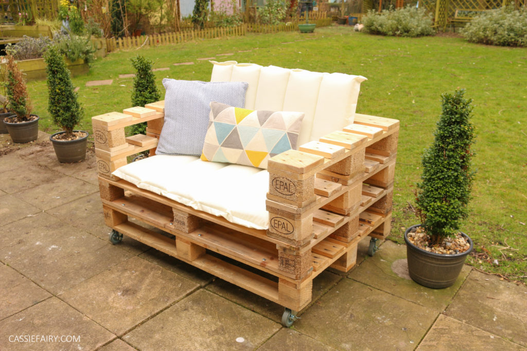 pallet wood outdoor sofa